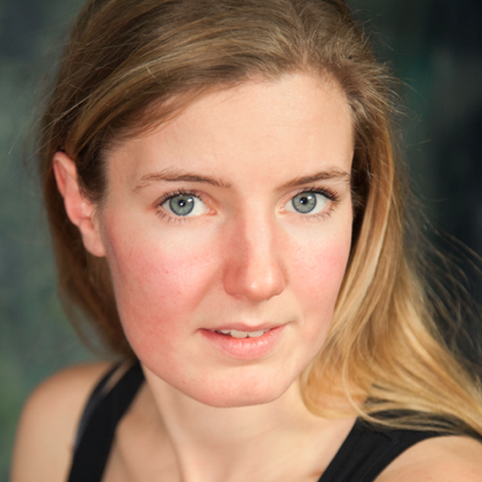 Kirstine Vibeke Sjølin Scharfs elev på Skuespillerskolen Ophelia 2017-2018